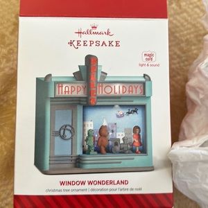 New-Hallmark Keepsake Winter Wonderland-Magic Cord